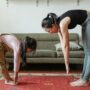 Faire yoga avec enfants