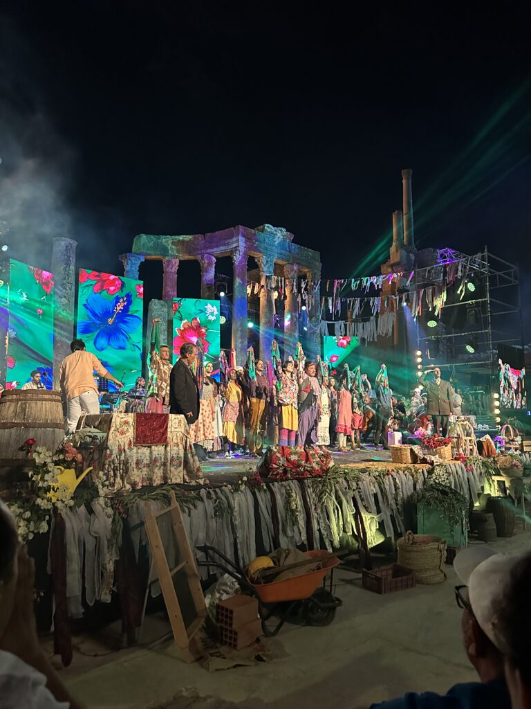 "Ragouj" à Dougga : un spectacle musical époustouflant. La folie créative de Bouchnak, l'émotion et la musique, une expérience à vivre !