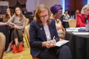 Violence en ligne contre les femmes en Tunisie : des chiffres alarmants, des impacts graves et une mobilisation urgente.