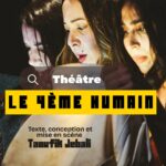 Personnages féminins avec sacs à main dans Le 4ᵉ Humain au Teatro