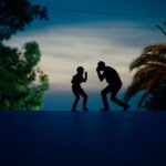 Scènes du film tunisien Round 13 de Mohamed Ali Nahdi, autour d’un père confronté à la maladie de son enfant et au combat quotidien
