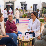 ménopause à Tunis, périménopause, symptômes de la ménopause, symptômes de la périménopause, santé des femmes après 40 ans, bouffées de chaleur, troubles du sommeil à la ménopause, douleurs articulaires ménopause, ménopause et douleurs chroniques, gynécologue ménopause Tunis, Journée mondiale de la ménopause.